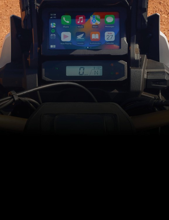 TFT Touch Screen with Apple’s CarPlay™ and Android Auto TFT Touch Screen with Apple’s CarPlay™ and Android Auto