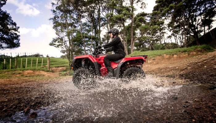 trx420fm1-product-page-zig-zag-img1-1400x800-1400-x-800