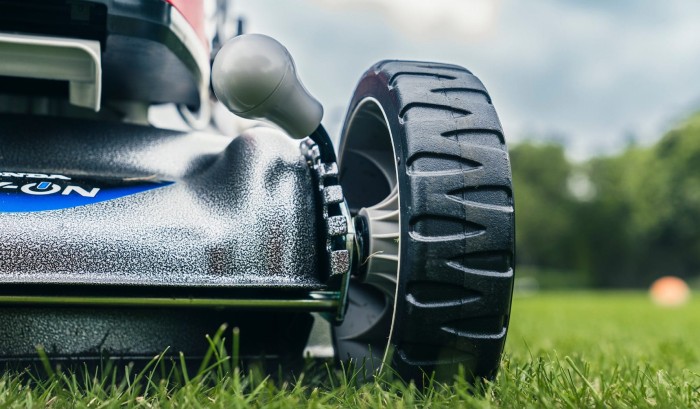 6 position cutting height adjustment