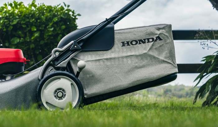 Generous catcher bag