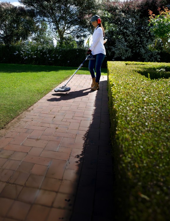 Powerful, targeted airflow = more effective blowing